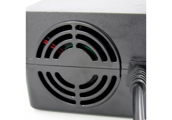 Зарядное устройство 36V 2.5А для электровелосипеда свинцово-кислотных АКБ с охлаждением
