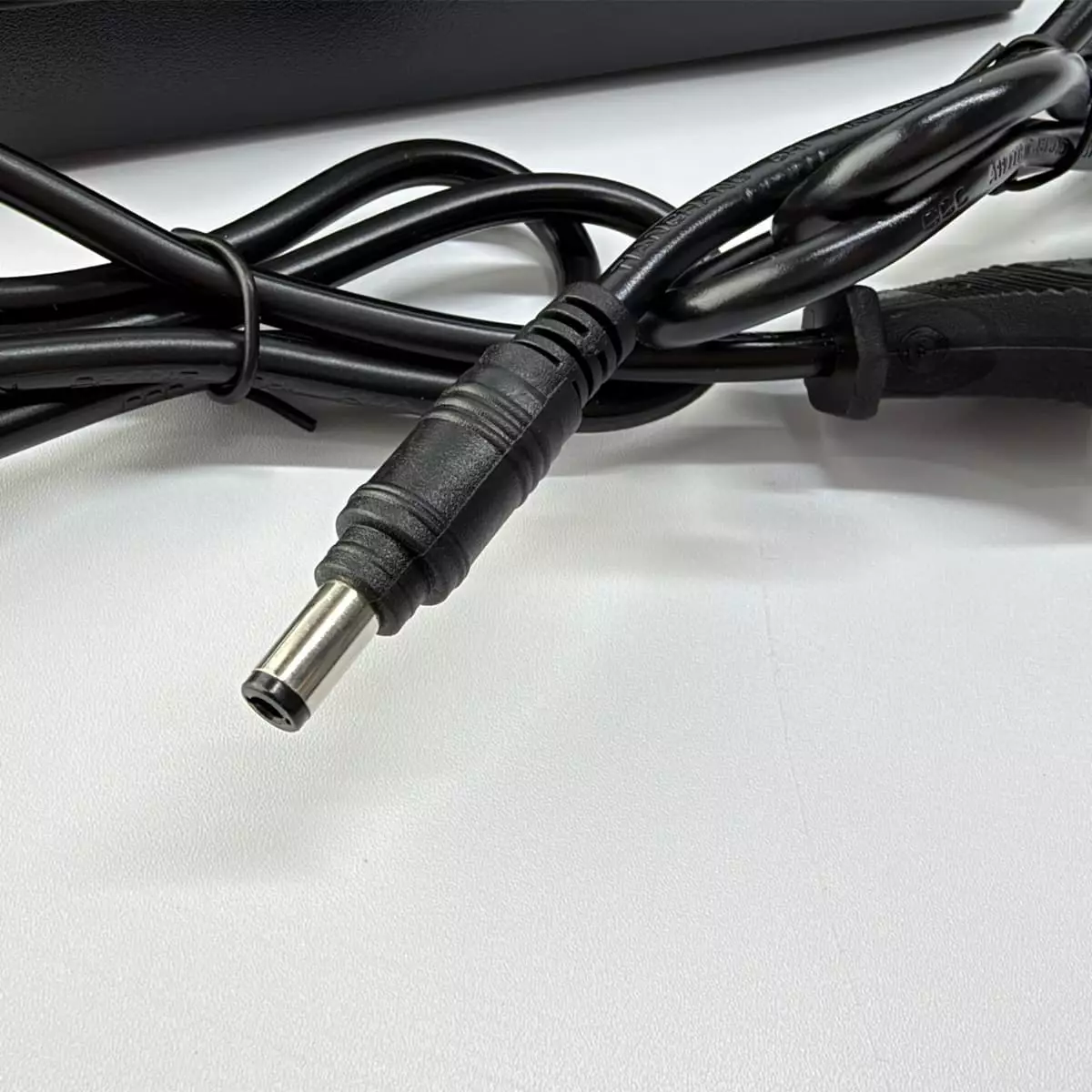 Зарядное устройство 16S 48V (58.4V) 3A DC5,5*2,5 LiFePO4 с охлаждением — изображение 5